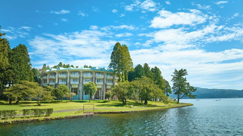 箱根芦ノ湖　ホテル外観